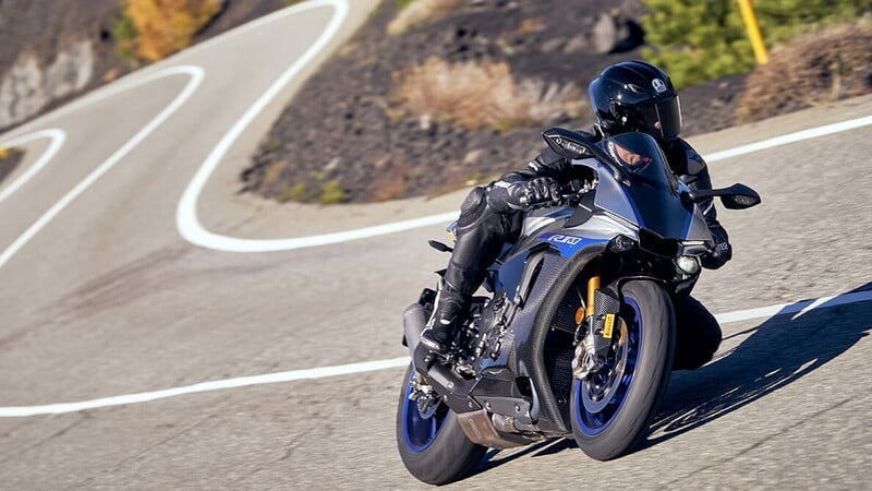 les motards ont oublié leur meilleur allié pourquoi le frein arrière reste plus puissant que tout l’abs et l’électronique réunis 2