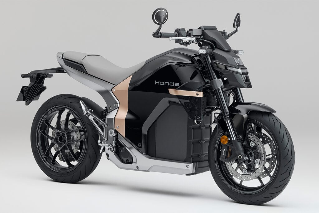 première fois dans l'histoire honda la wn7 électrique décroche le if design gold award avec son châssis sans cadre 2