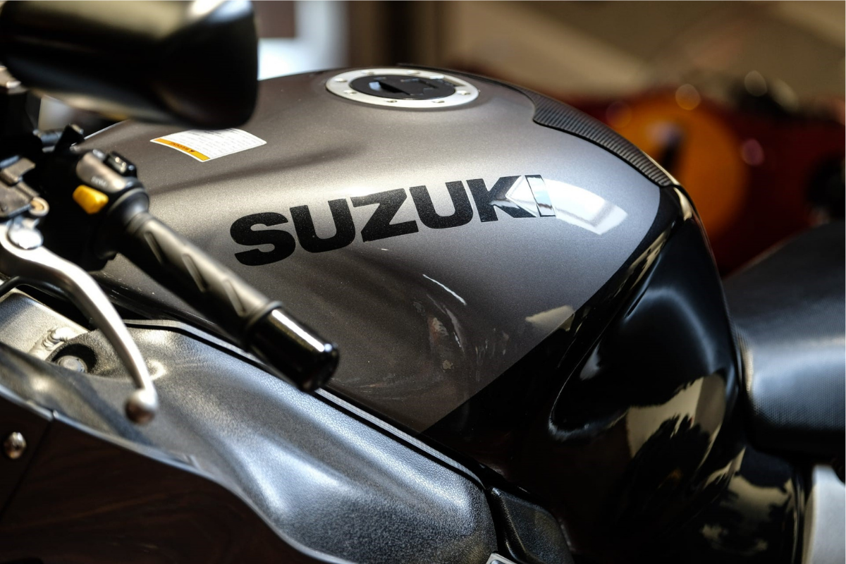 suzuki bat son record avec 2,2 millions de motos vendues en 2025 l'asie et l'amérique latine la propulsent 7ᵉ constructeur mondial pendant que l'europe peine à suivre