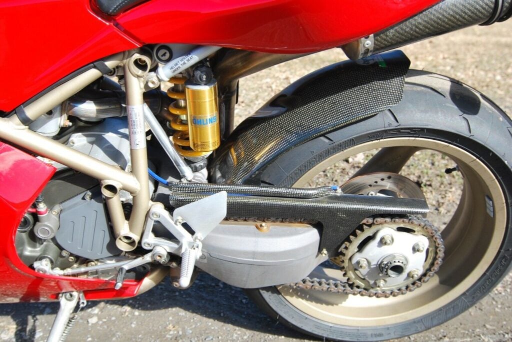 Le garage moto de Mike Tyson est encore plus violent que sa légende : Ducati 916 culte, Harley sur mesure et Honda mythique des années 90