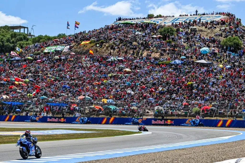 Álex Márquez a fait tomber Marc Márquez à Jerez : pendant que l’un gagnait enfin avec autorité, l’autre replongeait brutalement dans ses vieux démons