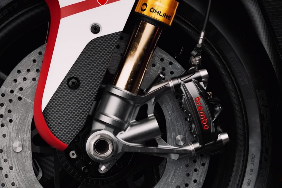 brembo vient d'adapter la technologie de freinage des hypercars sur une moto de série, et le résultat est insensé