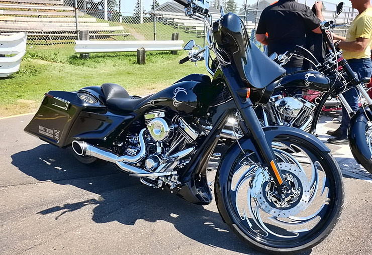 Le garage moto de Mike Tyson est encore plus violent que sa légende : Ducati 916 culte, Harley sur mesure et Honda mythique des années 90