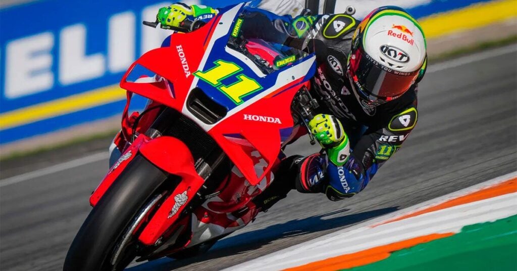 honda est sur le point de recruter la plus grande promesse du motogp, mais personne ne sait encore dans quelle équipe 2