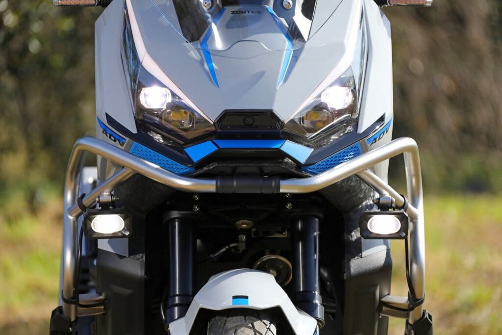 honda et yamaha dominent encore grâce aux scooters, mais la vraie claque vient de chine la voge ds 800 rally s’impose déjà comme la moto star de 2026 13