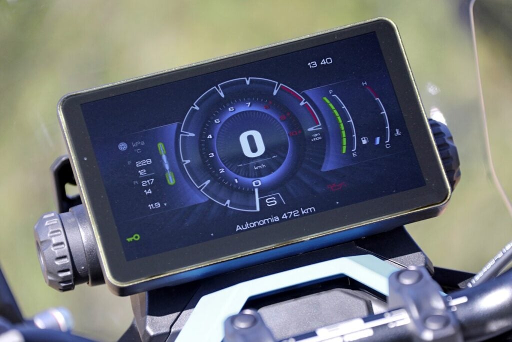 honda et yamaha dominent encore grâce aux scooters, mais la vraie claque vient de chine la voge ds 800 rally s’impose déjà comme la moto star de 2026 16