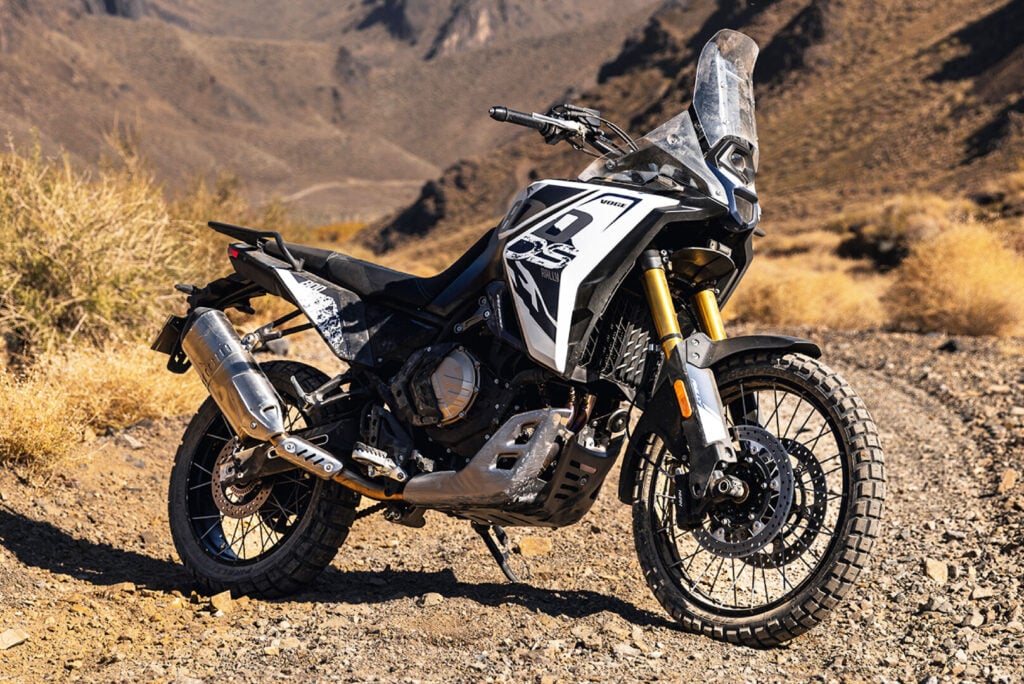 honda et yamaha dominent encore grâce aux scooters, mais la vraie claque vient de chine la voge ds 800 rally s’impose déjà comme la moto star de 2026 23