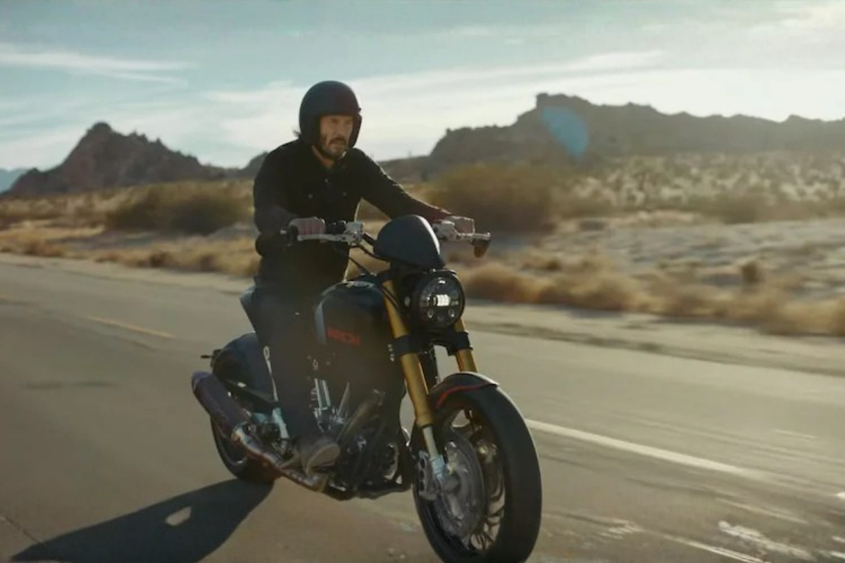 keanu reeves n’est pas seulement john wick son garage cache une norton commando, des arch hors de prix et surtout la mythique ducati 998 de matrix reloaded
