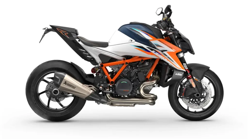 ktm vient peut être de signer la naked la plus extrême de toute l’histoire 200 ch, carbone partout et un mode “beast” sans aucune pitié 2