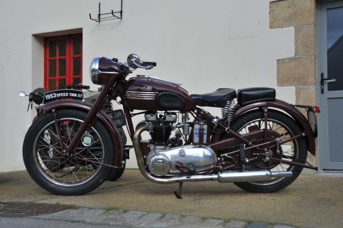 le royaume uni veut protéger ses motos anciennes avant qu’elles ne disparaissent plus de 600 000 machines sont encore sur les routes et tout un patrimoine commence à vaciller