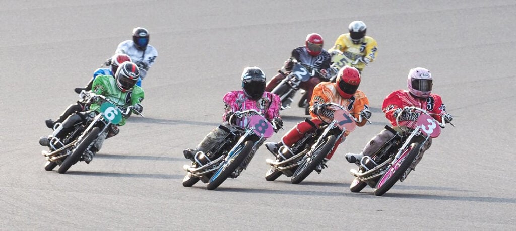 le seul sport japonais où l’on peut légalement parier n’est ni le baseball ni le sumo ce sont des courses de motos folles sans freins, infiltrées autrefois par la mafia 3