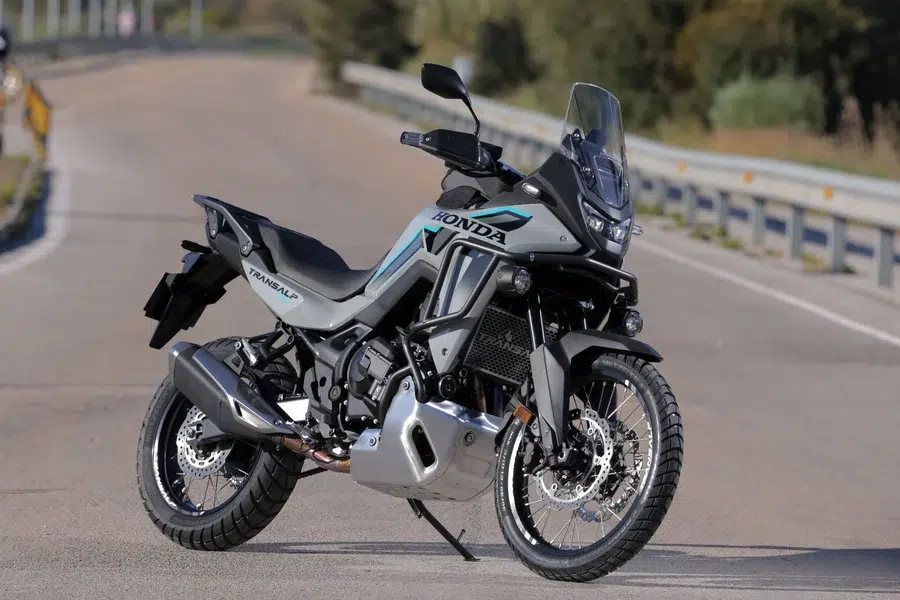 l’embrayage électronique de la honda xl750 transalp intrigue les motards et change la conduite au quotidien 3