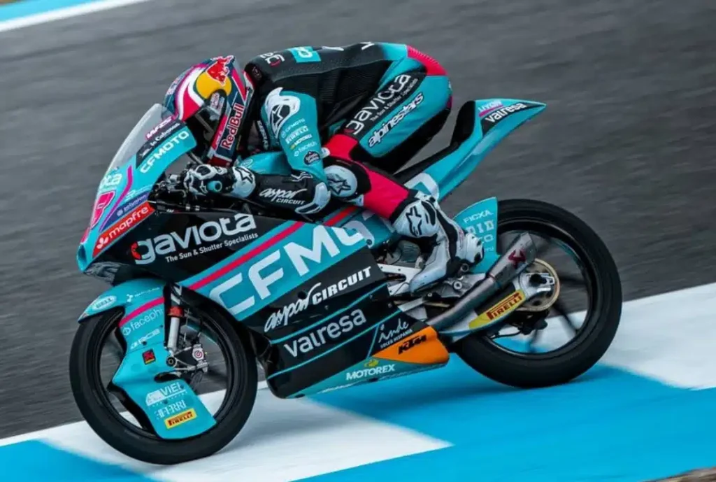 Máximo Quiles s’envole déjà vers le titre en Moto3, pendant que David Muñoz réussit à Jerez un retour presque inimaginable avec un podium après des mois d’enfer