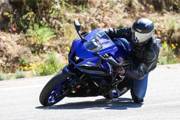 tous les motards font du contrebraquage depuis le premier jour sans le savoir la technique qui fonctionne en courbe à partir de 30 kmh