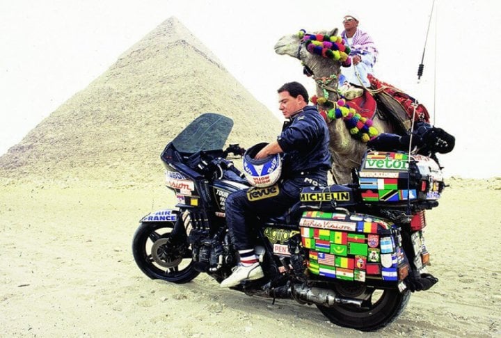 735 000 km, des pirates, des guerres et une honda bénie par jean paul ii le voyage fou d’un motard argentin 1