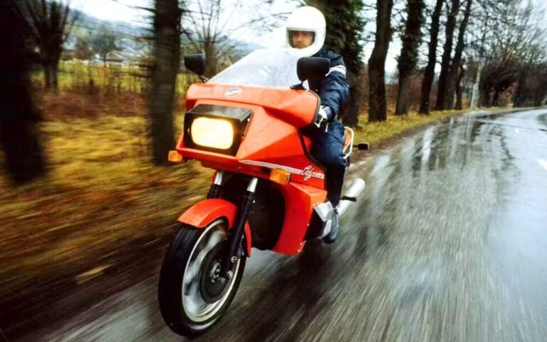 Trois Français ont voulu défier BMW avec une moto à moteur Citroën, mais leur pari a tourné au fiasco industriel