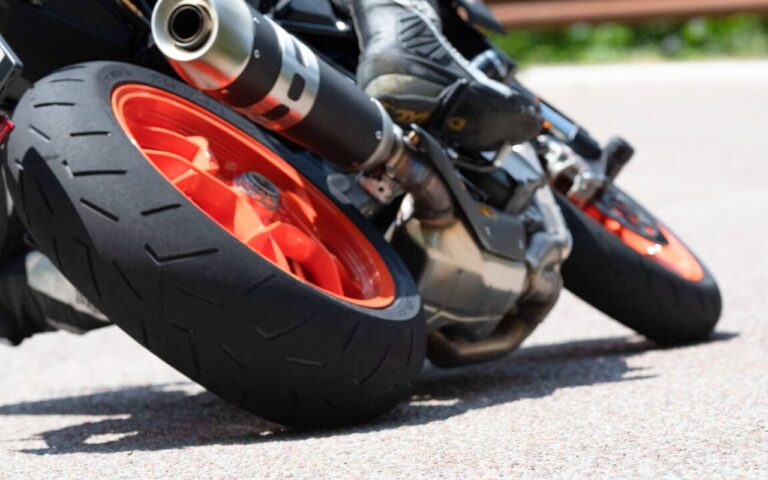 Ce détail que certains motards affichent fièrement peut aussi annoncer une erreur de pilotage