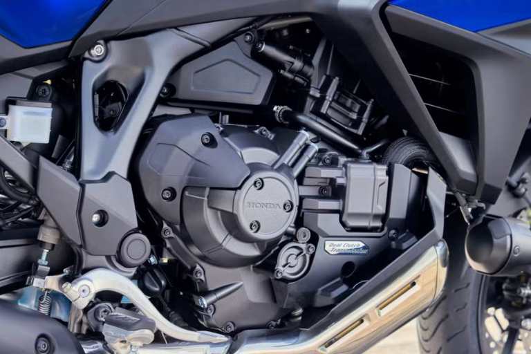 honda tient peut être la routière la plus rationnelle du moment avec cette nt1100 à boîte automatique
