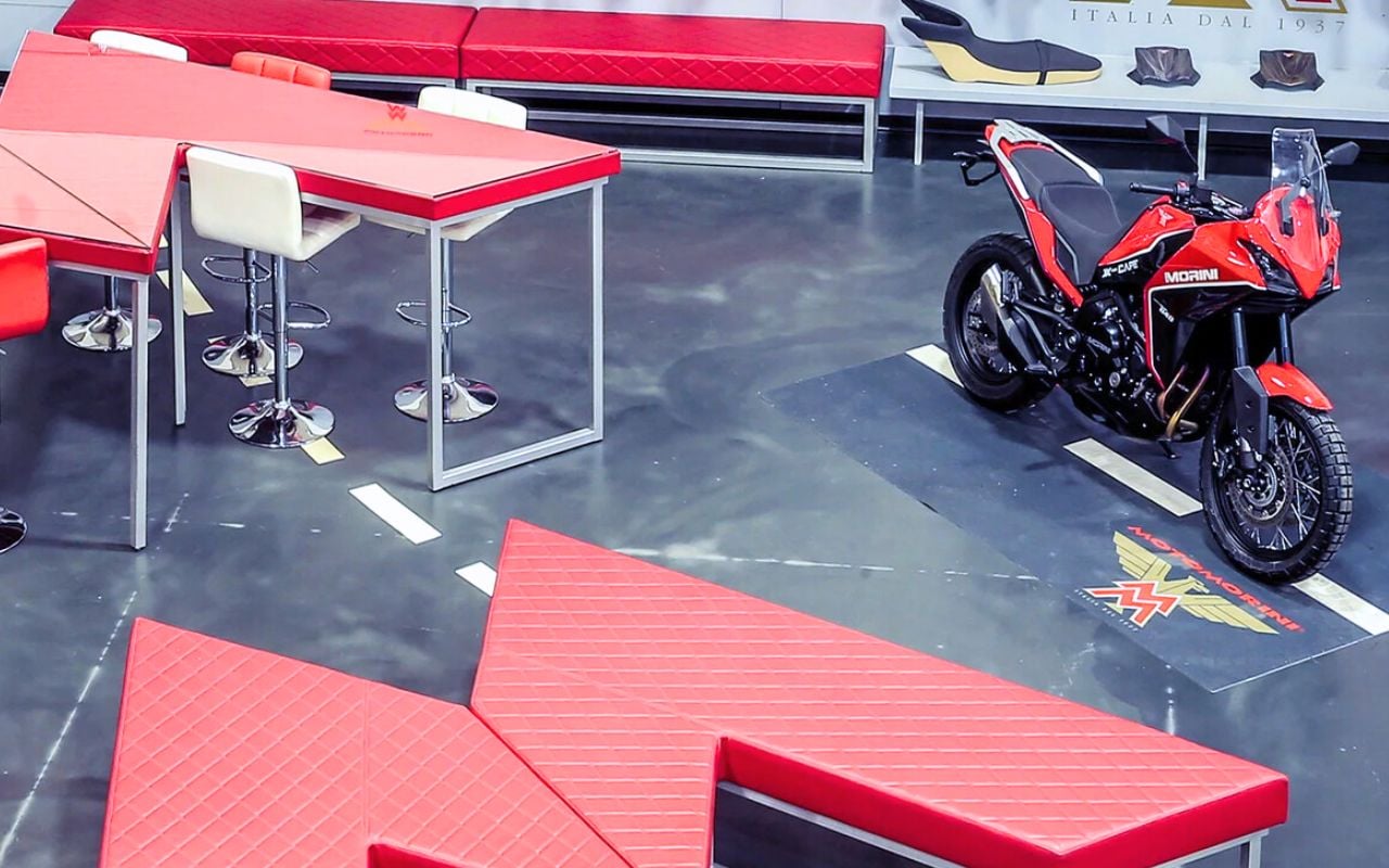 L'IA de vente Ducati devait rassurer les vendeurs mais provoque un raz-de-marée dans les concessions, les promesses de maintien d'emploi ne convainquent personne