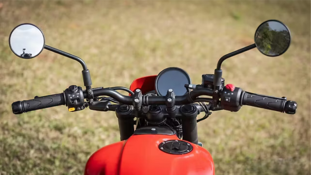 royal enfield trahit tout ce qui faisait sa réputation, et c’est précisément pour cela que cette nouvelle guerrilla 450 apex devient si intéressante 5