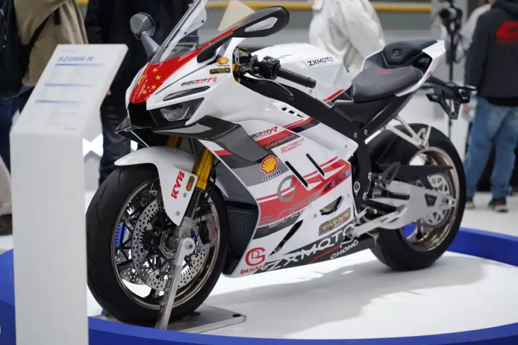La ZXMOTO 820RR
