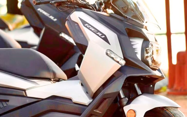 30 ch et look baroudeur à 6.299 euros : le Rieju X-Over 357 veut faire oublier le Honda X-ADV sur son propre terrain