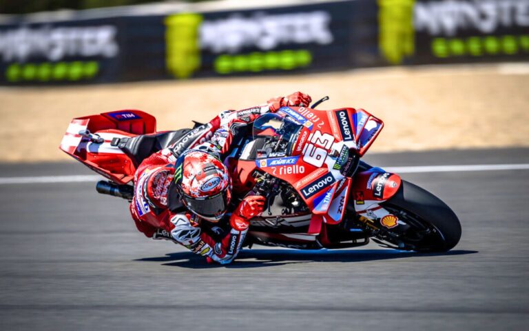 Bagnaia fait taire les doutes à Brno : victoire autoritaire et énorme coup dur pour Bezzecchi dans la course au titre