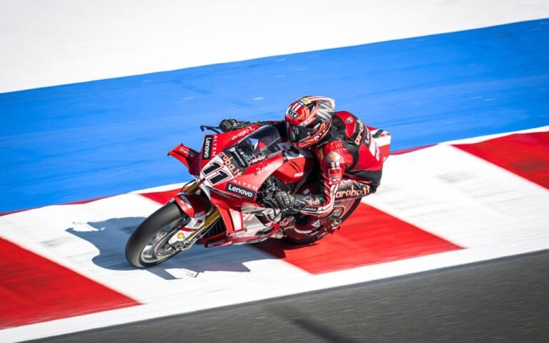 Encore une victoire de Nicolò Bulega en WorldSBK : Ducati écrase Misano et le suspense disparaît totalement Encore une victoire de Nicolò Bulega en WorldSBK : Ducati écrase Misano et le suspense disparaît totalement