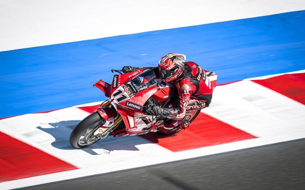 Encore une victoire de Nicolò Bulega en WorldSBK : Ducati écrase Misano et le suspense disparaît totalement Encore une victoire de Nicolò Bulega en WorldSBK : Ducati écrase Misano et le suspense disparaît totalement