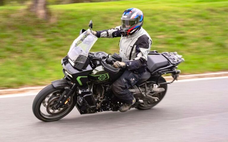 Harley-Davidson défie la BMW GS sur son propre terrain avec 152 ch, 285,5 kg et un tarif à 31.900 euros