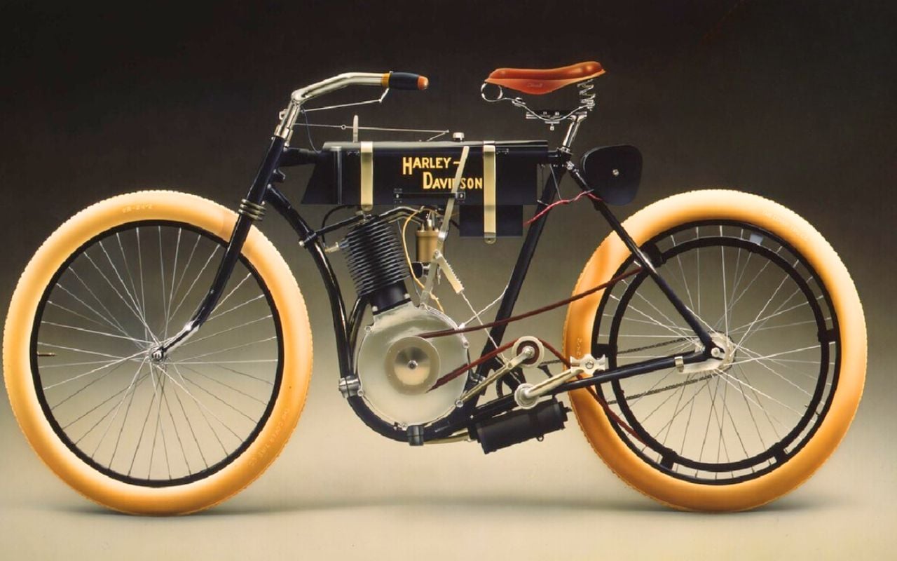 Harley-Davidson n’aurait jamais dû exister : son premier moteur aurait démarré grâce à une boîte de tomates