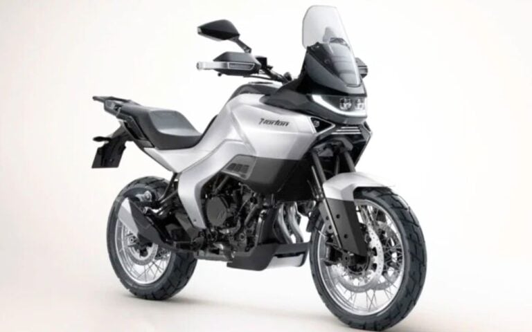 Norton défie BMW et Ducati avec ses nouvelles motos adventure plus légères que prévu