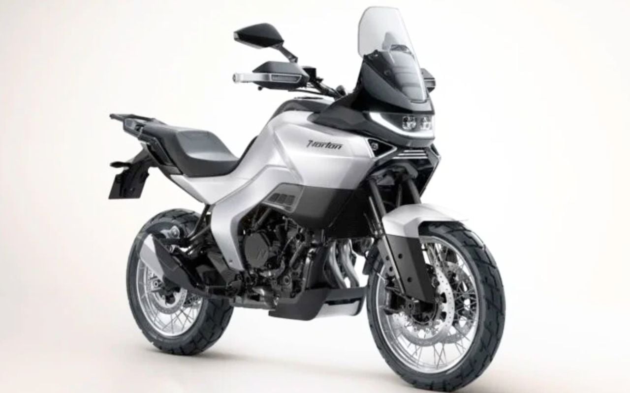Norton défie BMW et Ducati avec ses nouvelles motos adventure plus légères que prévu