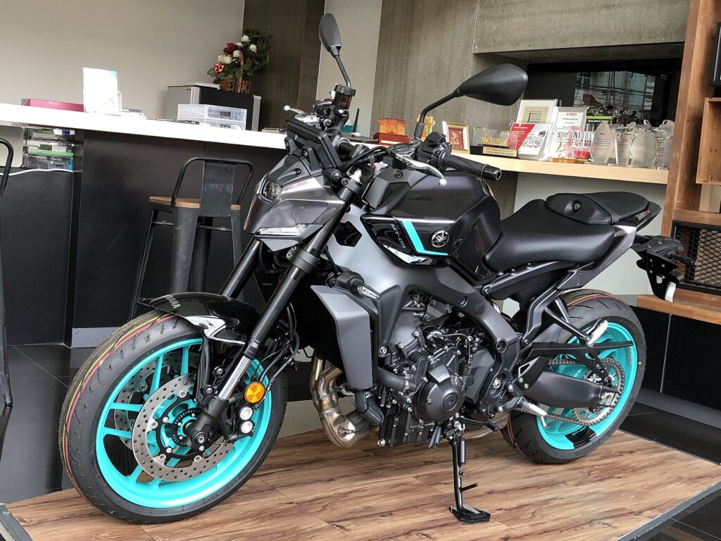 Yamaha MT-09, roadster à moteur CP3