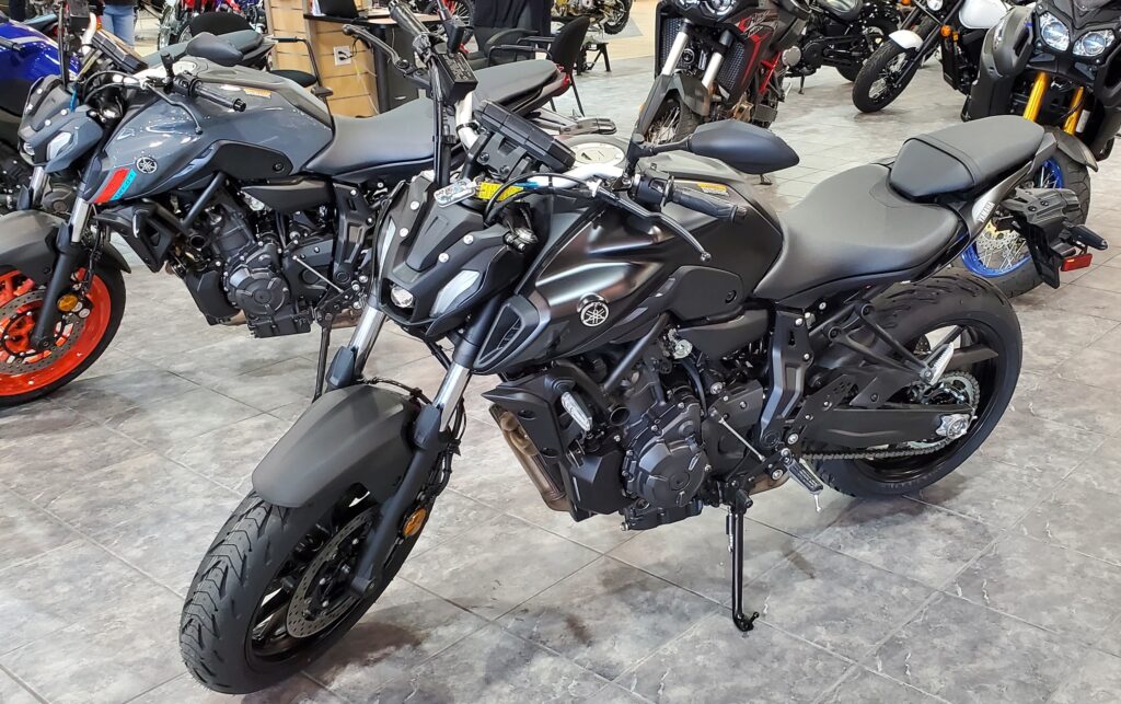 Yamaha MT-07, roadster à moteur CP2