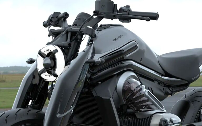 Benda brevète une boîte à double embrayage à architecture inédite pour la LFS 700 et défie le DCT Honda sur son propre terrain