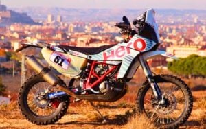 Ce n’est plus seulement la Chine qui inquiète les motos européennes : l’Inde entre dans la danse en visant le marché le plus dur d’Europe