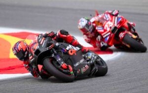 Comment Viñales et KTM se sont retrouvés avec un contrat annoncé signé mais déclaré « pas valide », plongeant le mercato MotoGP dans l’incertitude