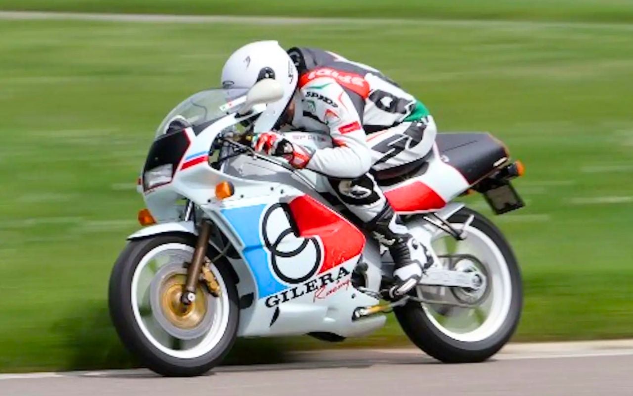 En 1989, la Gilera SP 01 atteignait 170 km/h avec seulement 35 ch et 116 kg, une 125 deux-temps que personne ne croyait capable de ça