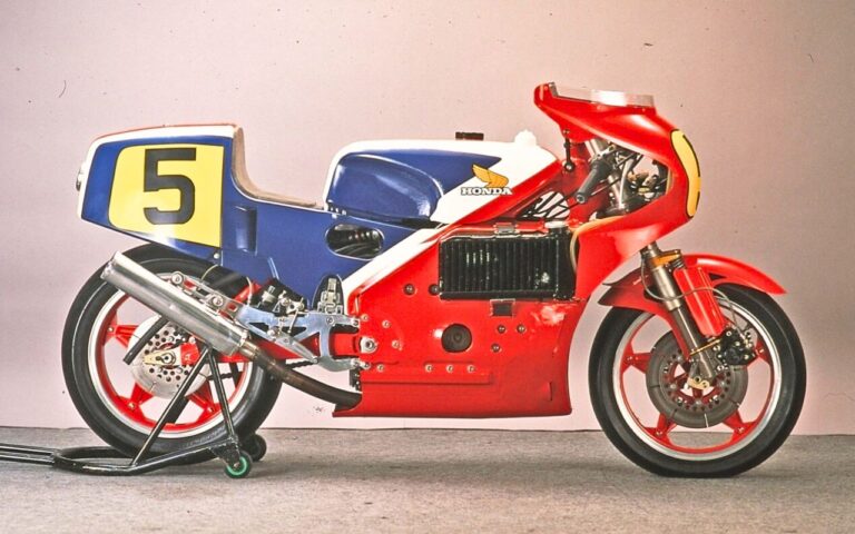 Honda NR500 : ses pistons ovales de 1979 étaient un chef-d&rsquo;œuvre de génie technique, mais la mécanique de l&rsquo;époque en a fait un cauchemar de fiabilité