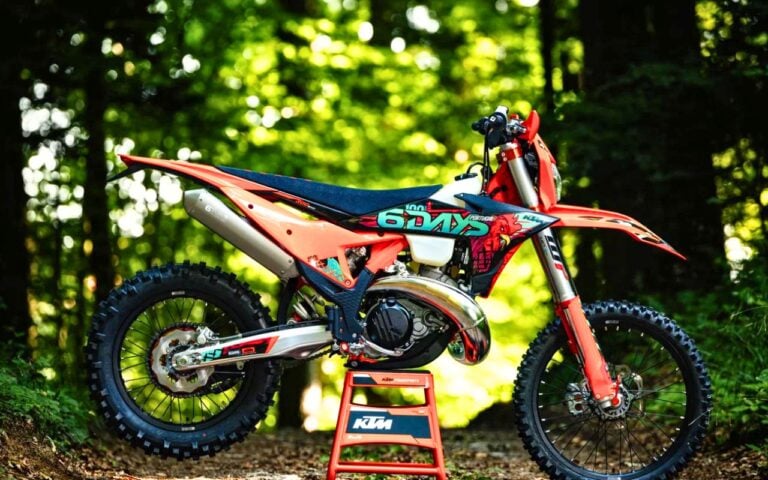 KTM homologue les EXC-F 350 et 500 2027 pour la route et dévoile les tarifs des versions 6Days ISDE avec équipement racing intégral