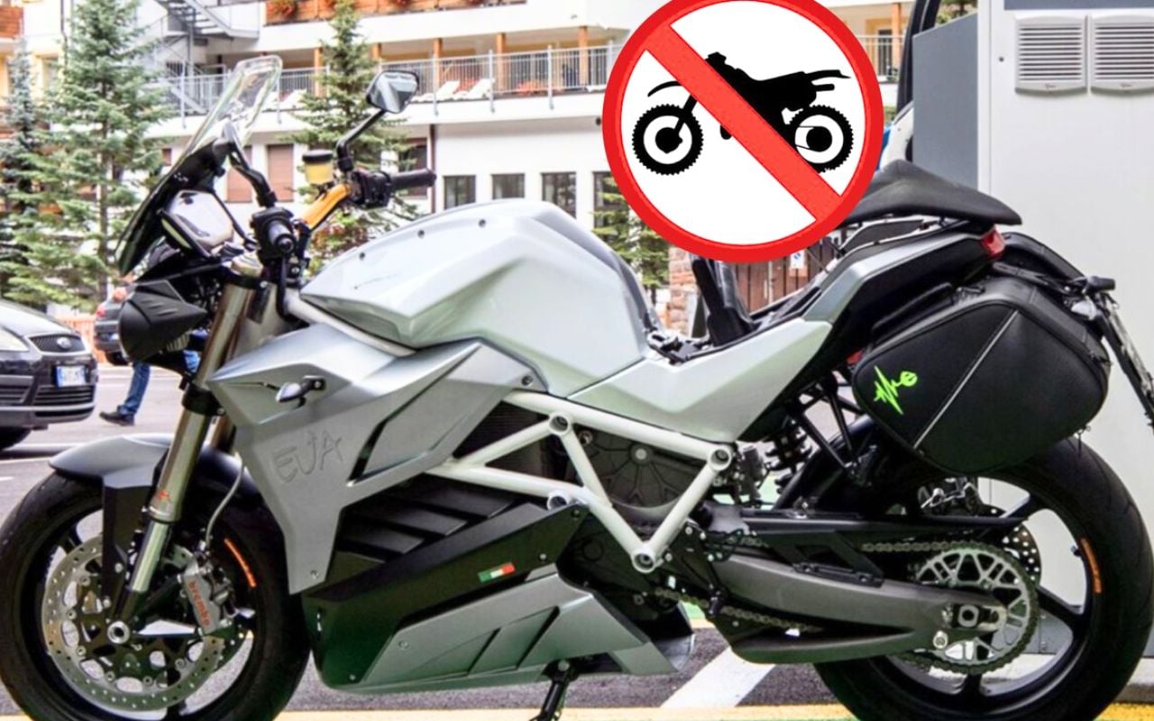 L'Inde interdit les motos essence à Delhi dès 2028 et déploie 30.000 bornes avec 300 euros d'aide, le Vieux Continent accuse le coup