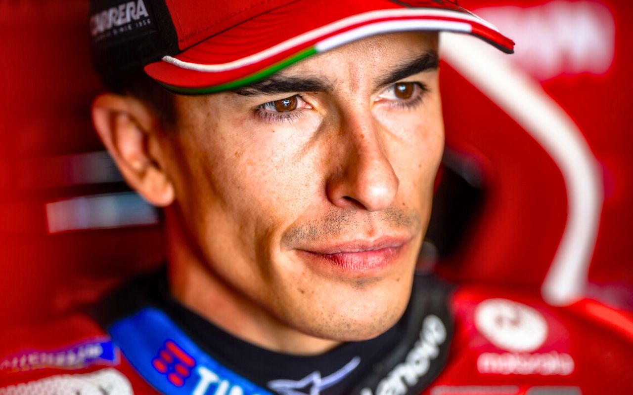 Marc Marquez vient de révéler ce que le MotoGP lui a vraiment pris : six opérations du bras et l'impossibilité de dormir sur le côté droit à 33 ans