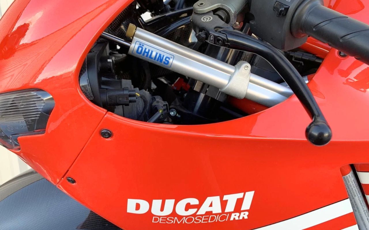 Pourquoi les motards associent-ils le Desmo à Ducati alors que la marque italienne n'en est ni l'inventeur ni la seule à l'avoir utilisé ?