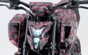 Un V3 900 cm3 compressé, 125 ch et moins de 200 kg sur la balance, la Honda V3R 900 E-Compressor met les roadsters face à leurs limites