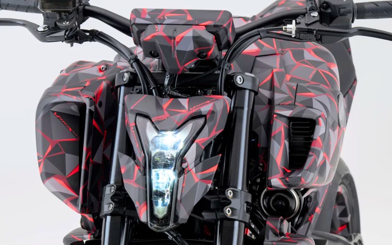 Un V3 900 cm3 compressé, 125 ch et moins de 200 kg sur la balance, la Honda V3R 900 E-Compressor met les roadsters face à leurs limites