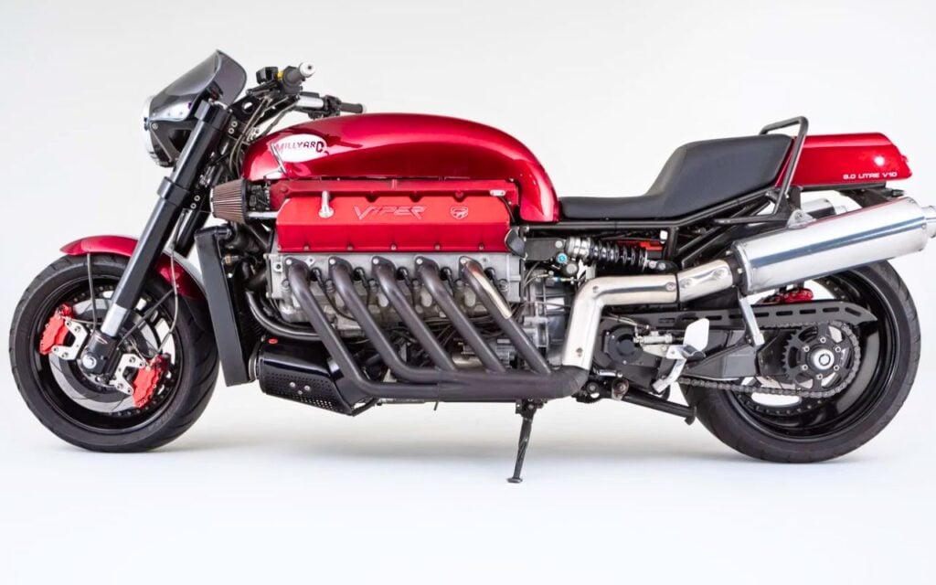 V10 de Dodge Viper, 8 000 cm3 et 500 ch : la moto unique d'Allen Millyard adjugée 130 000 livres aux enchères