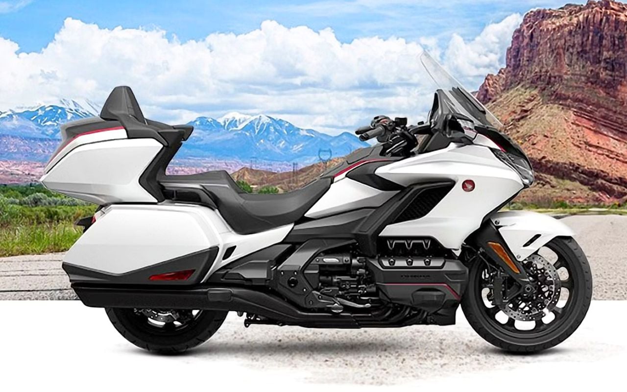 La Harley Road Glide Milwaukee-Eight 117 dominait le tourisme moto, Honda débarque avec 1833 cm3, 124,7 ch, une DCT 7 rapports et 28 700 dollars pour tout remettre en question
