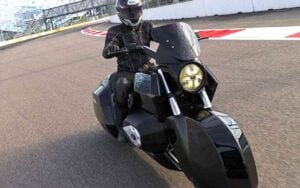 Le Kremlin a confié au fabricant de l’AK-47 le soin de lui dessiner une moto d’escorte