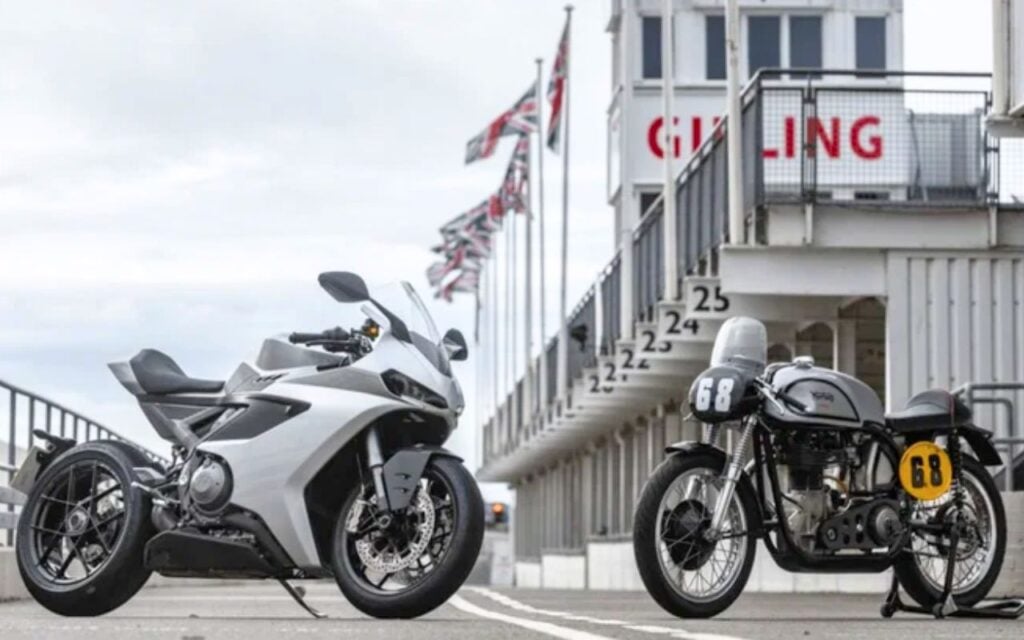 Norton assemble un moteur et un cadre qui ont gagné séparément sur le même circuit